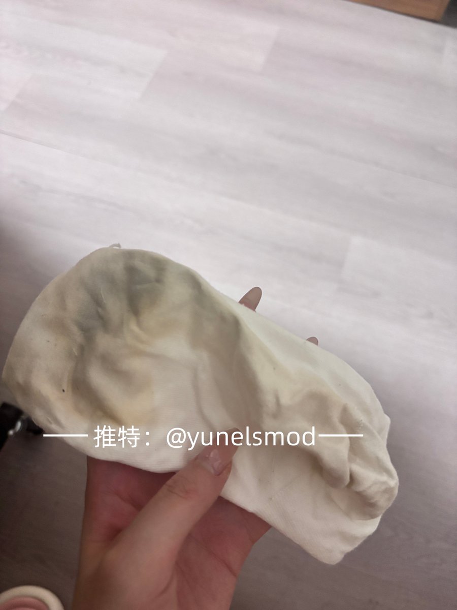 yunlesmod's tweet photo. 雪地靴加工现货，味道重痕迹大，手慢无 #原味内裤 #原味卖家 #女大学生 #原味棉袜 #原味定制 #原味袜子 https://t.co/RJldjY2HPC