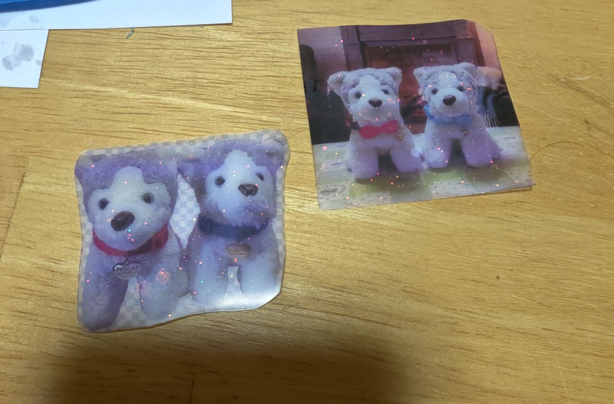 hunter531311's tweet photo. 本日の作業雑談結果！！
オリジナルレジンキーホルダーを作ってました！！
#RESIN
#KeyHolder
#accessory
#Dog
#Cute
#可愛
#犬
#レジン https://t.co/YGNohiAmgB