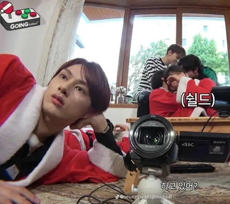 Sugar down bad for Jeonghan tweet media