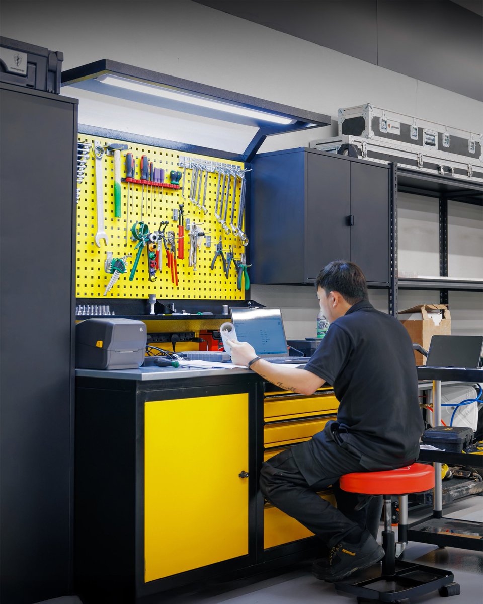 SEVEN CAR LOUNGE tweet media