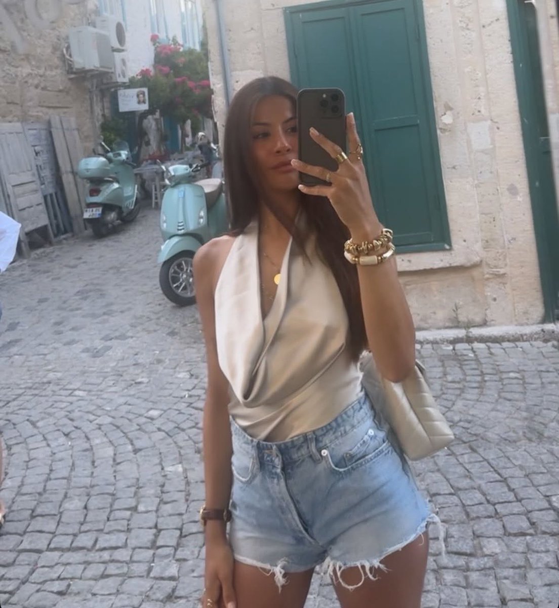 rudiria67's tweet image. Is Emin really like this type? It's really fitting for uncle and aunt #arafta #emingunec #ilsudemirci #emsu @emingunenc_ @ilsudemircii I hope you are loyal, Emin, and don't change girls