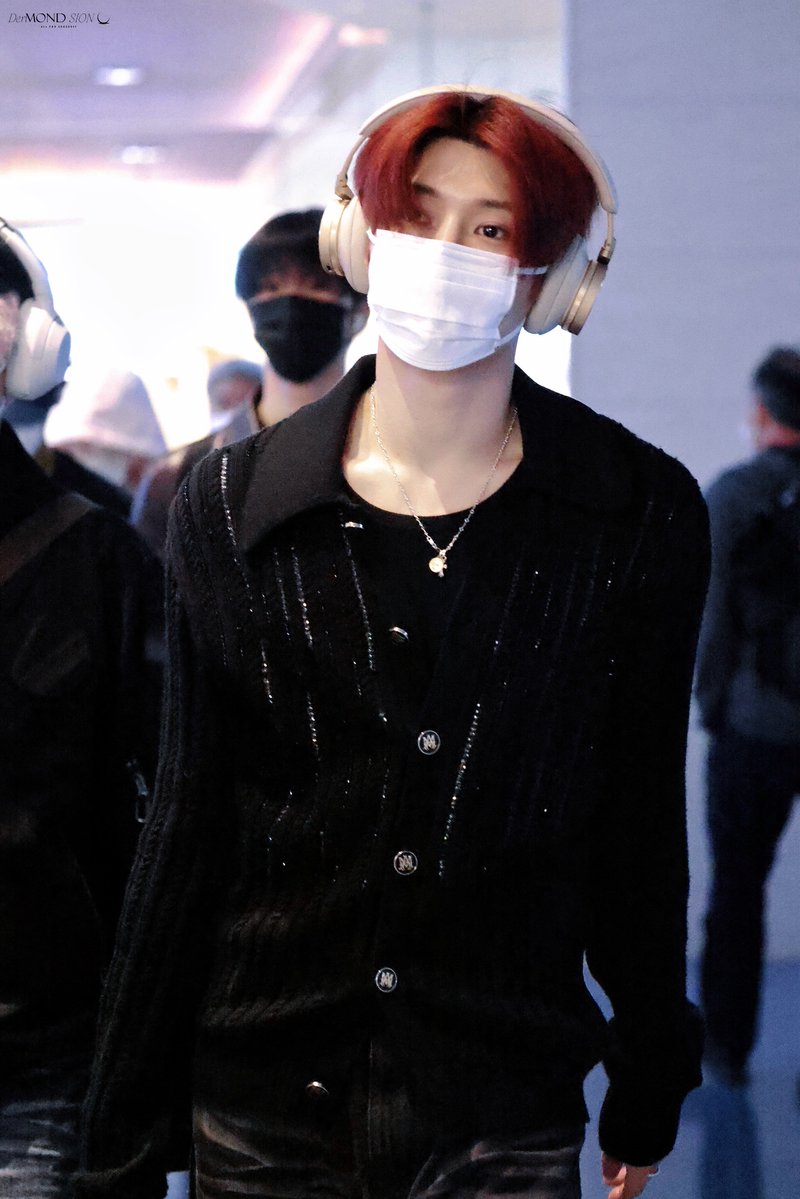 DerMond_SION tweet media