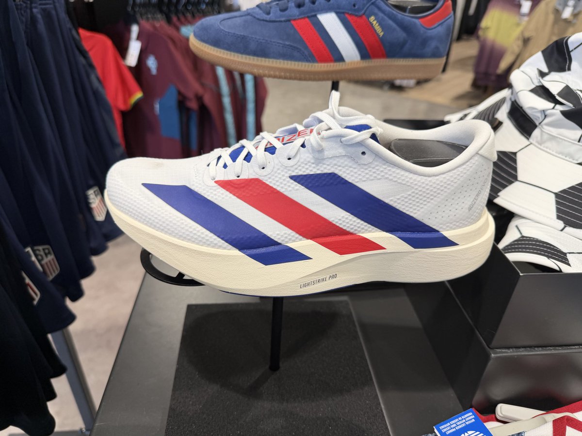 Darren Rovell tweet media