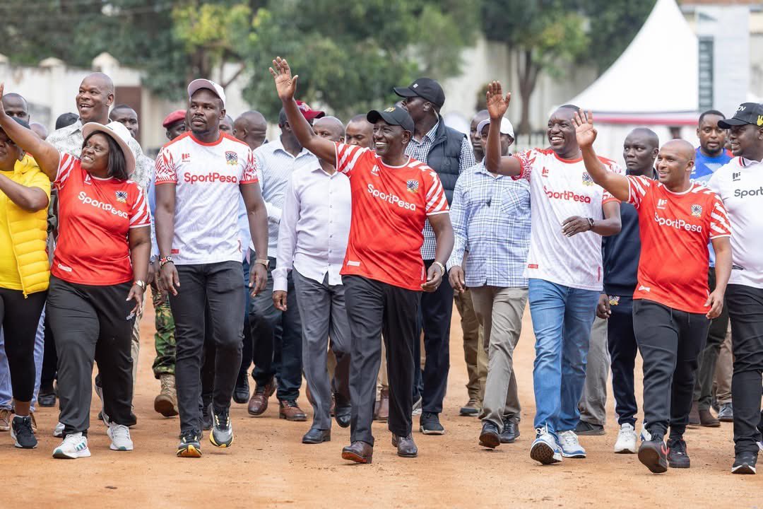 D I K E M B E tweet media