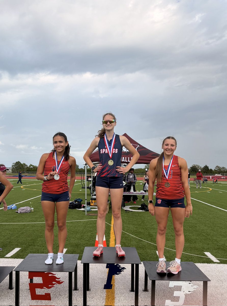 CySpringsXC's tweet photo. Kaitlyn Barnes (11), our school's 1 mile record holder (5:07) placed first in the 800m at district with a time of 2:17!

Kaitlyn is a true D1 recruit and is seeded 1st going into Area. https://t.co/r8ScMWAK73