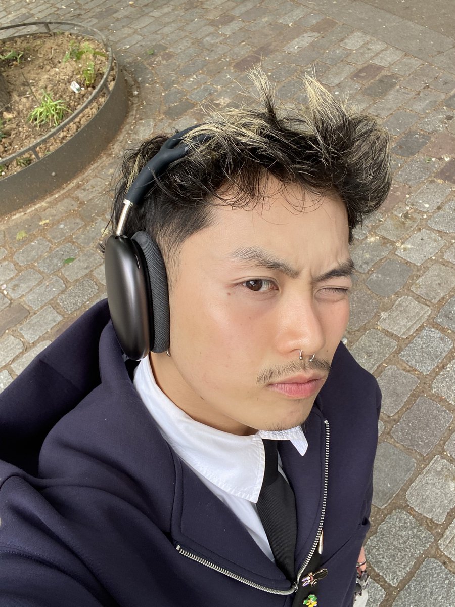 𝑆ℎ𝑎𝑜𝑙𝑎𝑛 tweet media