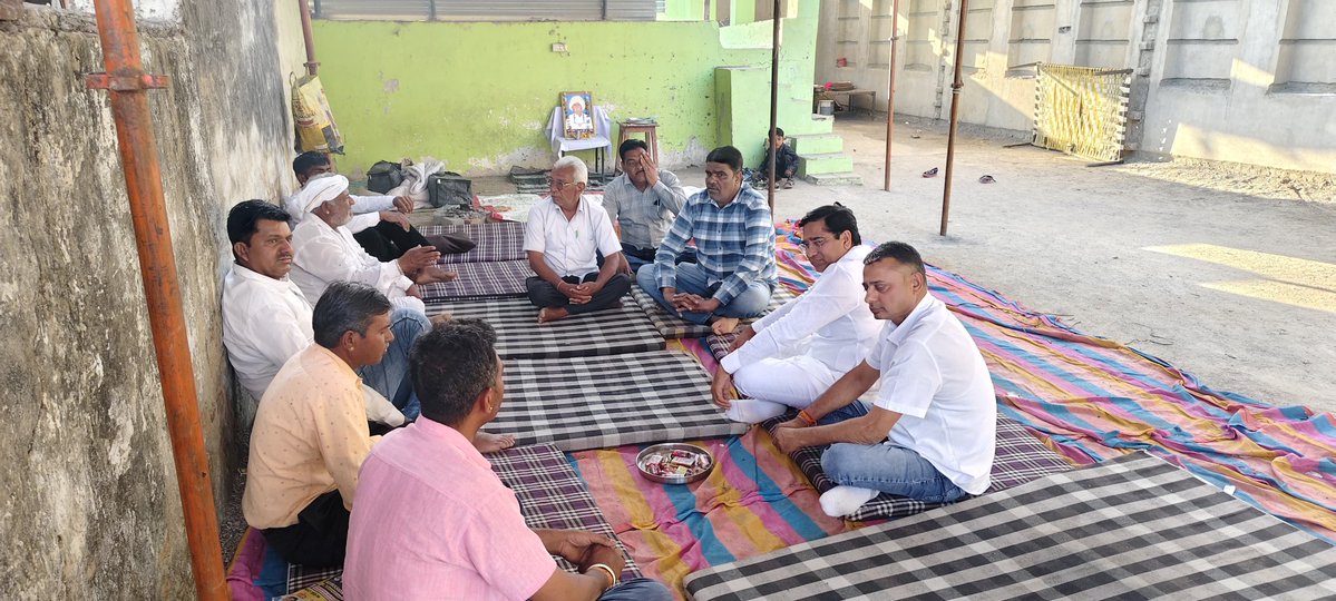 SureshRawatIN's tweet image. पुष्कर विधानसभा क्षेत्र के विभिन्न स्थानों पर अपनों के सुख-दुख में सम्मिलित हुआ।

#SSR #Pushkar