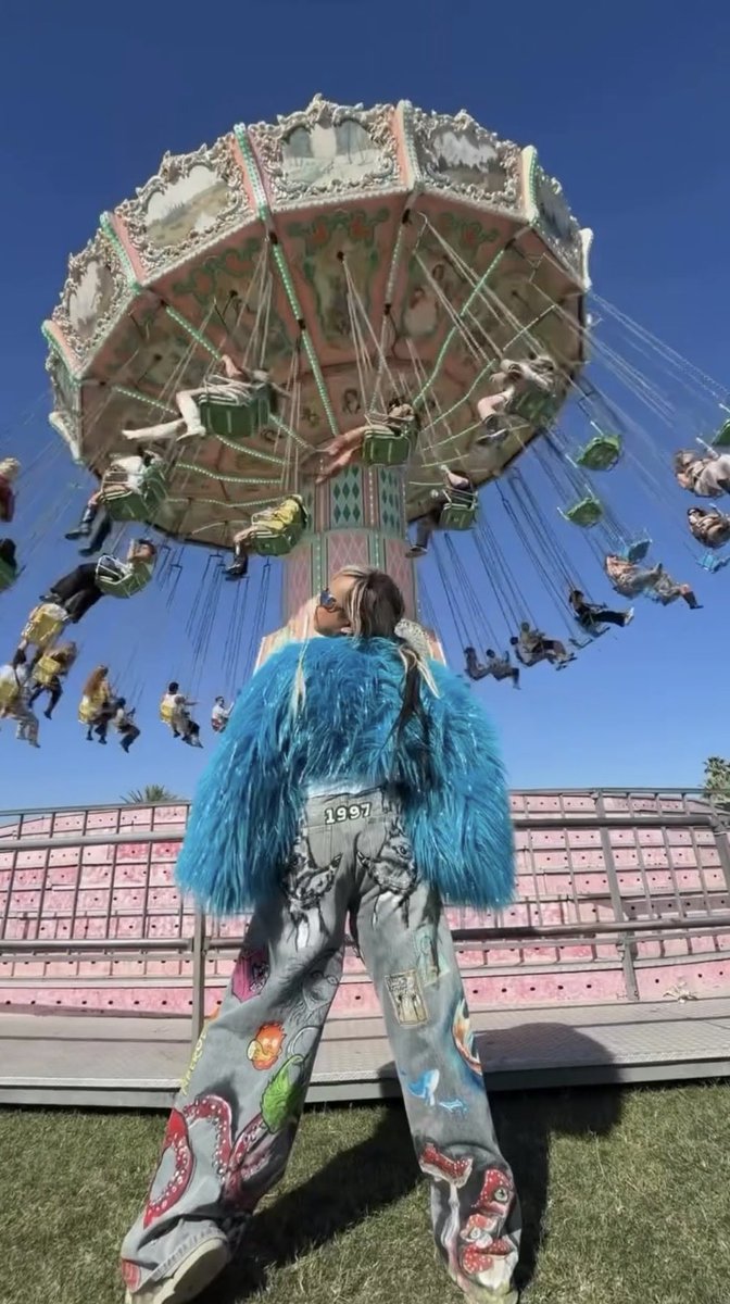 AstaRazma's tweet photo. Fashion &amp; celebrity photographer Reinhardt Kenneth wears my custom handpainted denim at #Coachella2026 @coachella https://t.co/IvZrKE3bJf