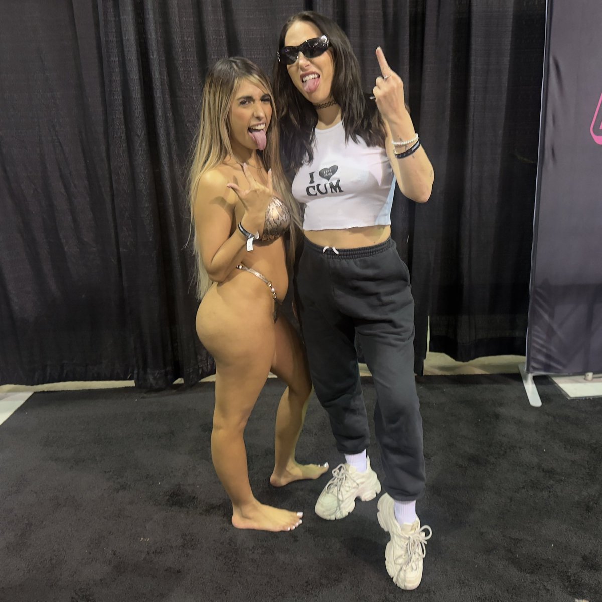 LunaColombiana🇨🇴 tweet media