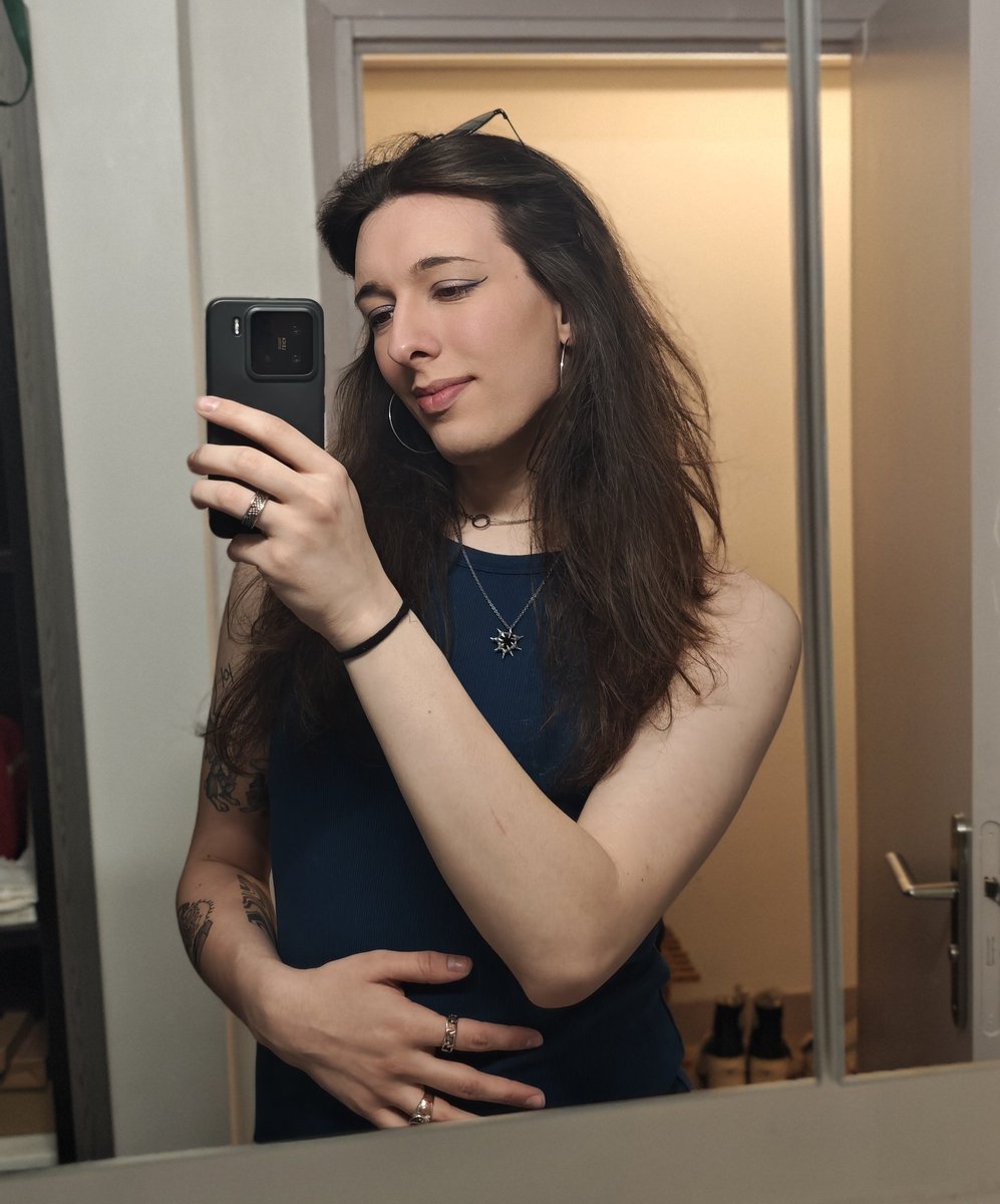 junette✨ tweet media