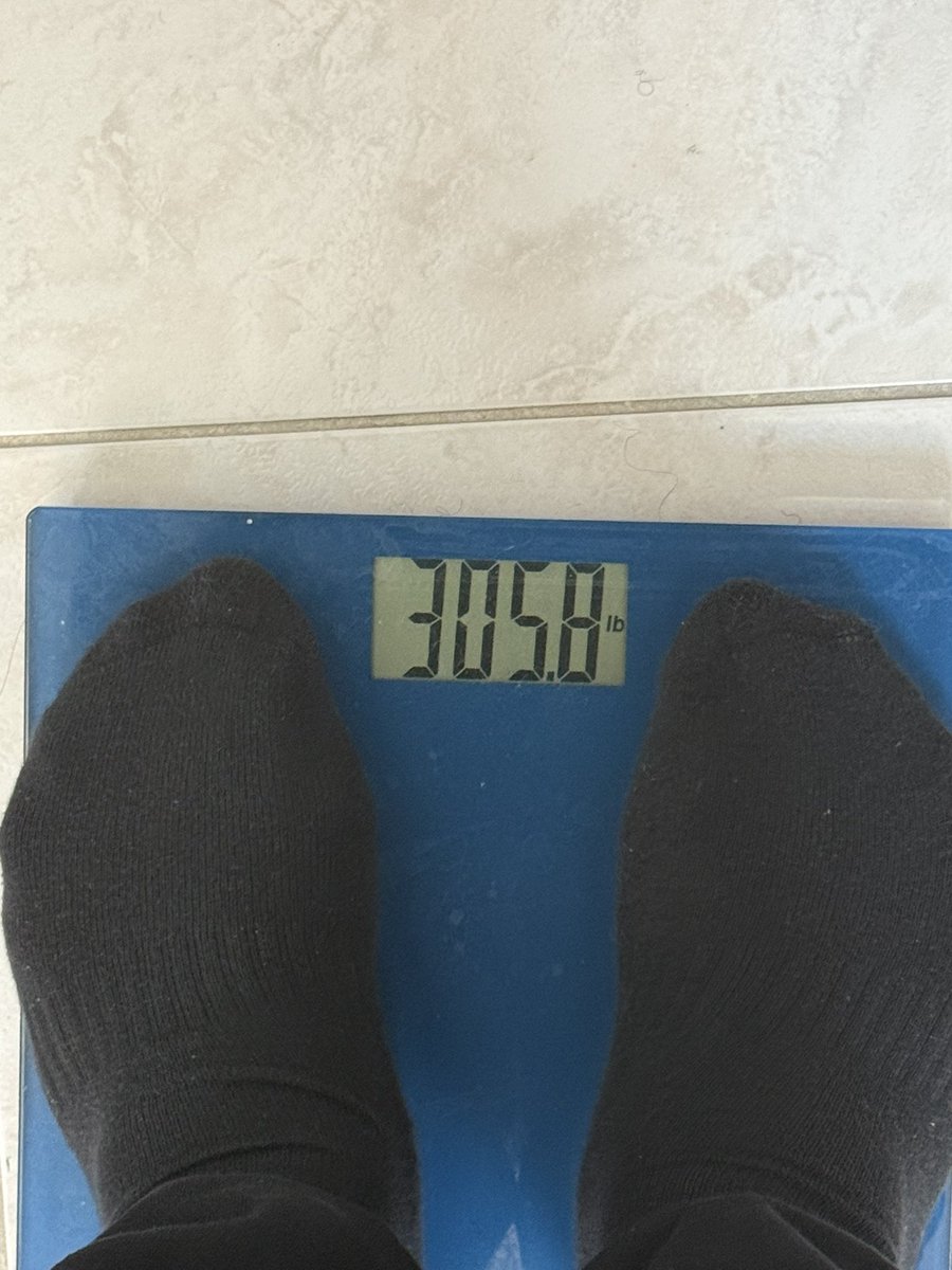 D1Gavo's tweet photo. Working at 305lbs #EarnIt @coachbenalbert @Coach_JCornell @FBCoachOB @BostonCollegeSI @AJBlack247 https://t.co/buVbOsMMMx