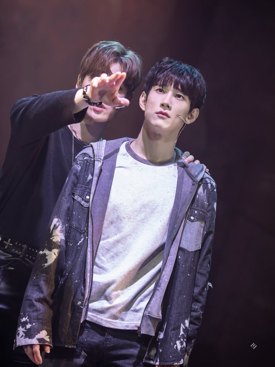 liebe__pic's tweet photo. 260412 낮 펑크
M5. 인간으로 산다는 건

레오 *‧₊˚ #김서환 배우님 https://t.co/ijukyUx7fU