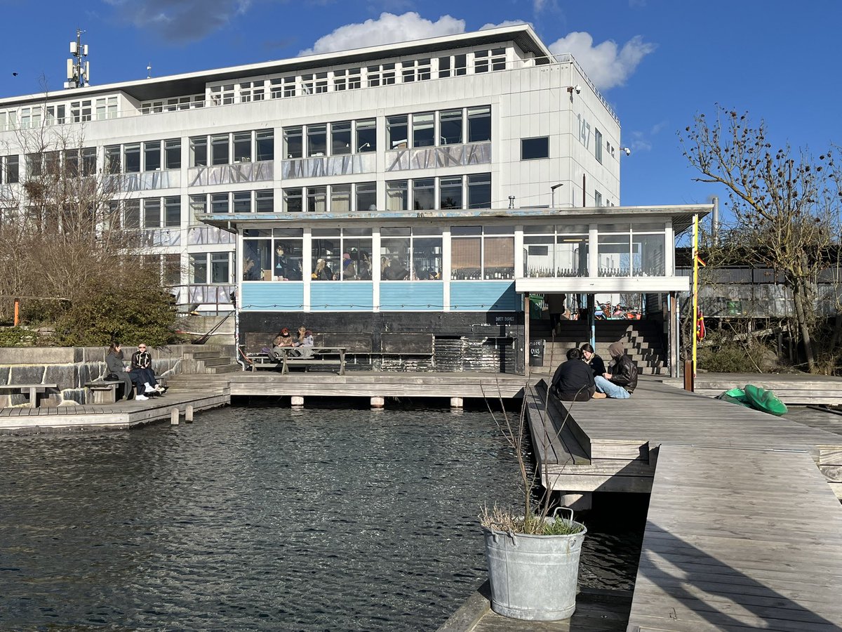 愛 (slow) tweet media