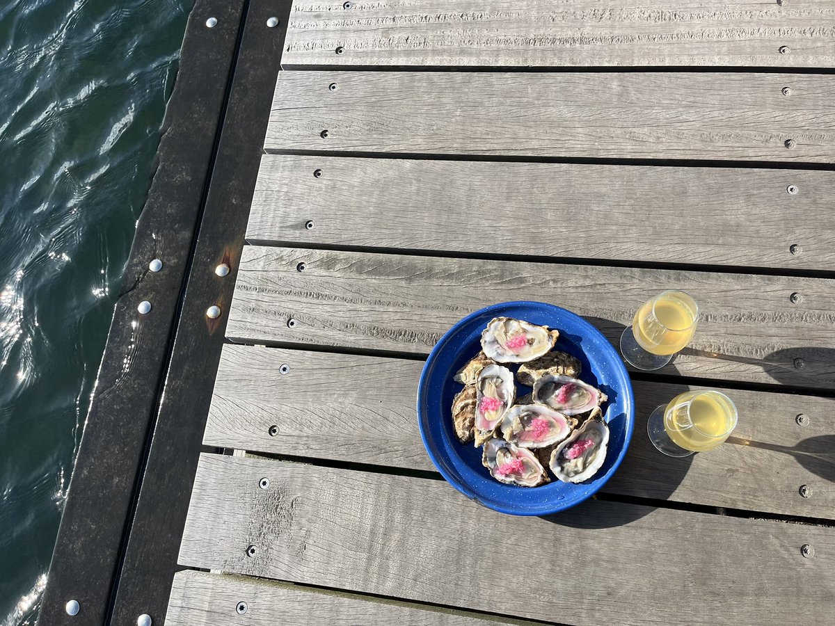 愛 (slow) tweet media