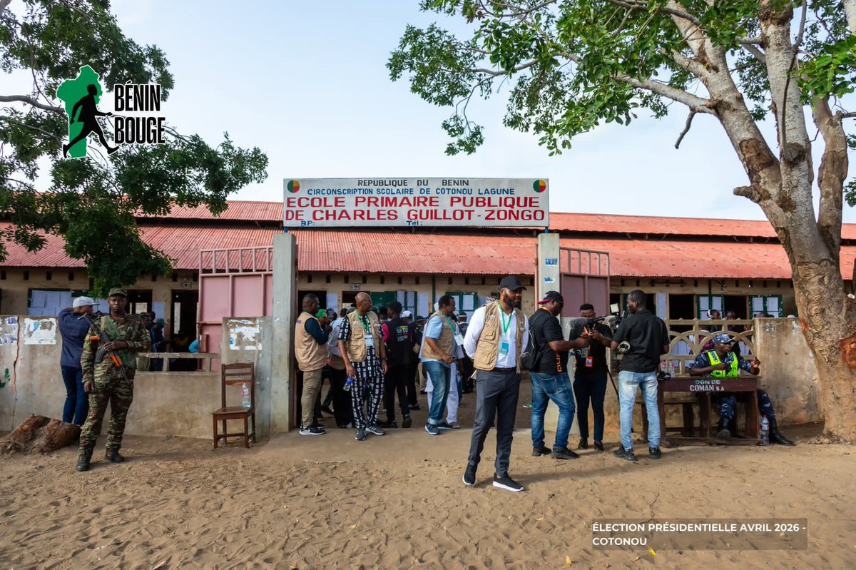 actualites229's tweet photo. 🇧🇯 #BéninPolitique |#Présidentielle2026 |#JourDeVote || Le #PrBenin @PatriceTalonPR et de son épouse Claudine TALON ont voté ce dimanche 12 Avril 2026 à l'école primaire publique Charles Guillot de Zongo.
📷 @BeninBouge https://t.co/MP0zRa3aMS