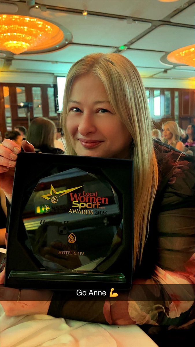 AnnieoT100's tweet photo. Delighted to have won the UNSUNG HEROINE AWARD at the Local Women Sports Awards, sponsored by Shandon Hotel and resort! 🎉

Congrats Kitty and Eva, the other 2 finalists from our sport! 😁

#localwomensport.com26 
#lwsawards26  
#lwsportsawards26 
#GiveToGain 
#irishroadracing https://t.co/CzpIAN7lxo