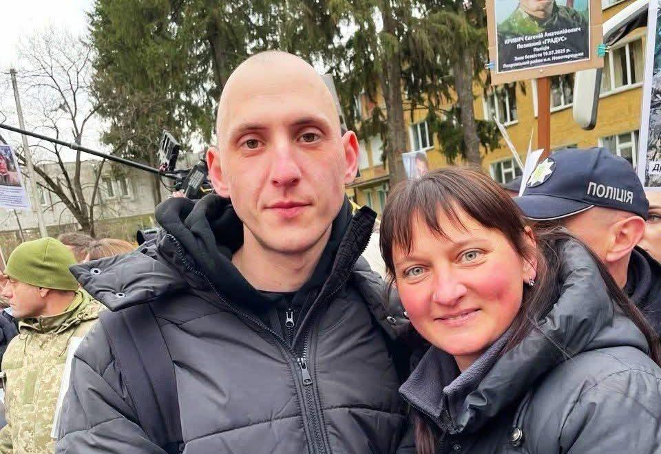 «Мама не дочекалася повернення»

Станом на 12 квітня  відомі імена вже чотирьох жителів Полтавщини, які повернулися додому під час останнього обміну. Це воїни, які пройшли через  випробування, але не зламалися.

🛡 Микола Грицай – Заводська громада
Микола Грицай повернувся на