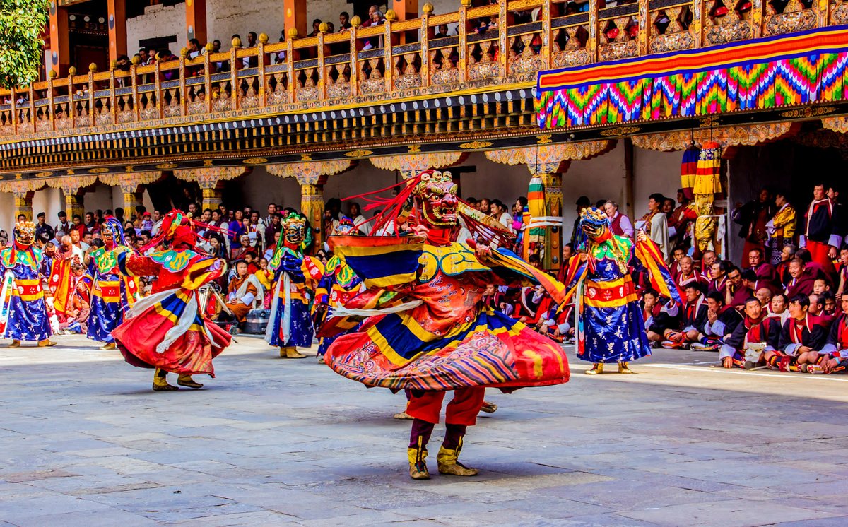 PrescriptTravel's tweet photo. Immersive, enriching, and extraordinary. If you're looking for depth of experience, Bhutan is your destination. #luxurytravel  #andbeyond #bhutan #seewhatliesbeyond #sovirtuoso #virtuosotravel https://t.co/271cNRVQ8k