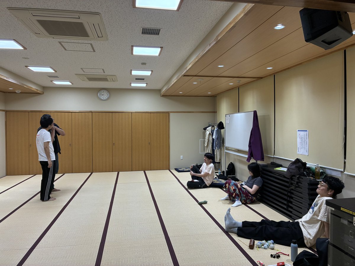 ただいま稽古中。 音楽家も一緒に作品をつくっています。

演劇と一言では言えない、 「Moon」が、いま生まれています。

🌙早割は 4月14日（火）まで。

#PANCETTA
#Moon
