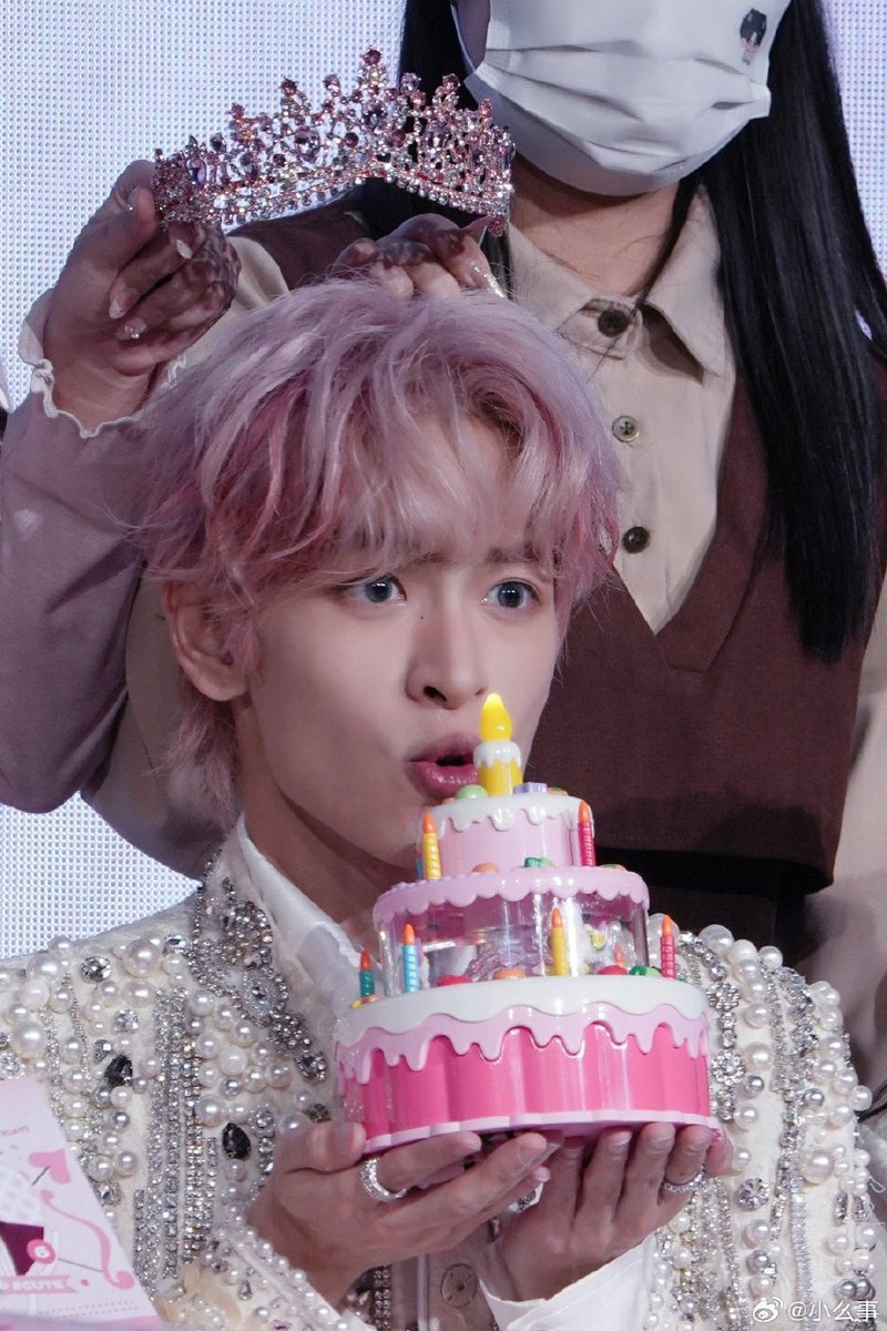 ฟวยรี่gwen tweet media