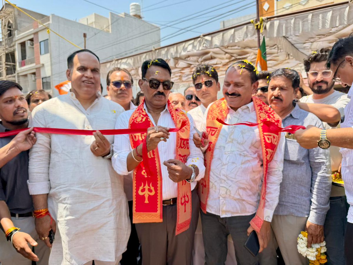 projsindore's tweet photo. मंत्री श्री तुलसीराम सिलावट द्वारा वार्ड-36 में विकास कार्यों का भूमिपूजन-लोकार्पण, 20 हजार से अधिक रहवासियों को मिलेगा सीधा लाभ।
RM:https://t.co/MJE7Zim2Hg
#JansamparkMP #indore #इंदौर #Development #UrbanDevelopment #PublicWelfare #MPGov https://t.co/xSjU9pLSWZ