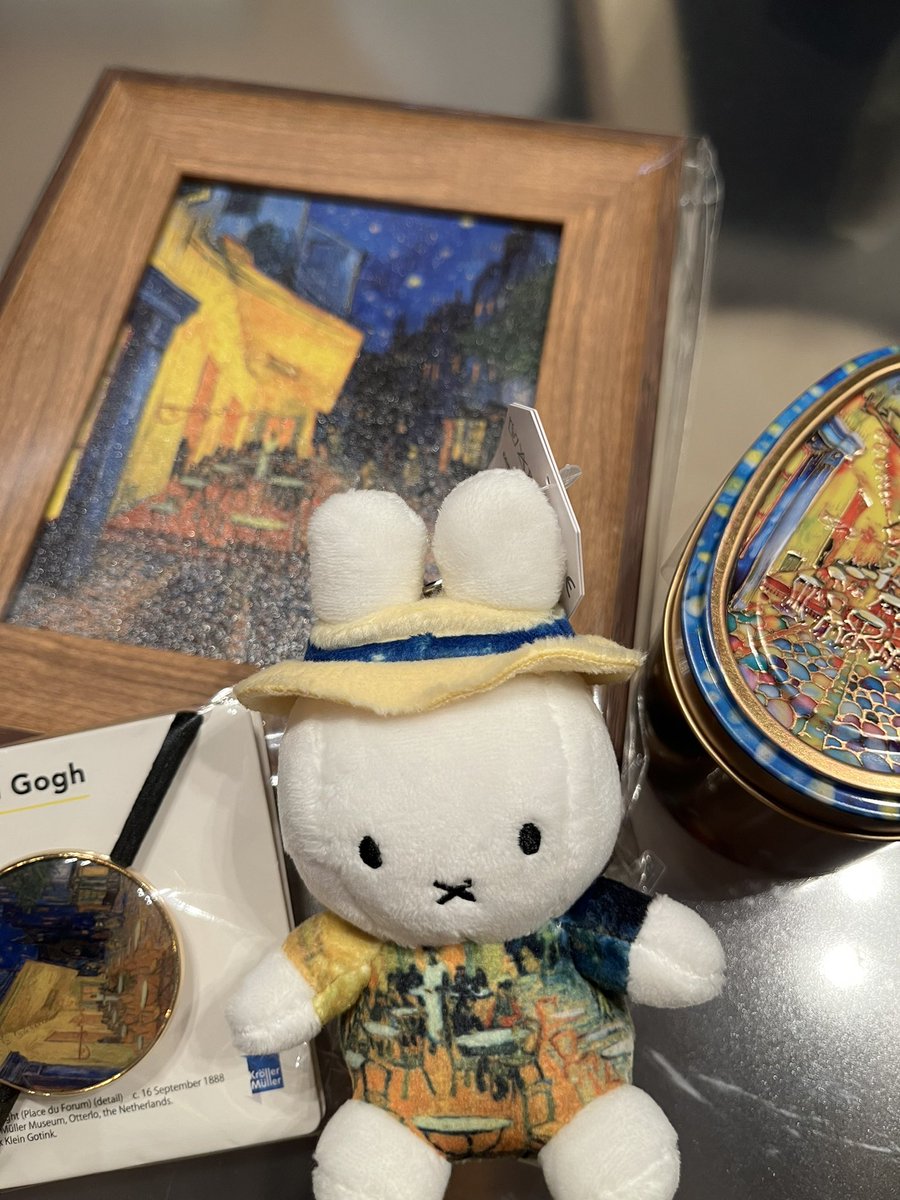 _shiorinrin's tweet photo. グッズもしっかり買えた💛このミッフィーなかなかいいお値段…😇隣のレジにグッズ転売ヤーみたいな怪しいおじ���� https://t.co/8qARvYvpoQ