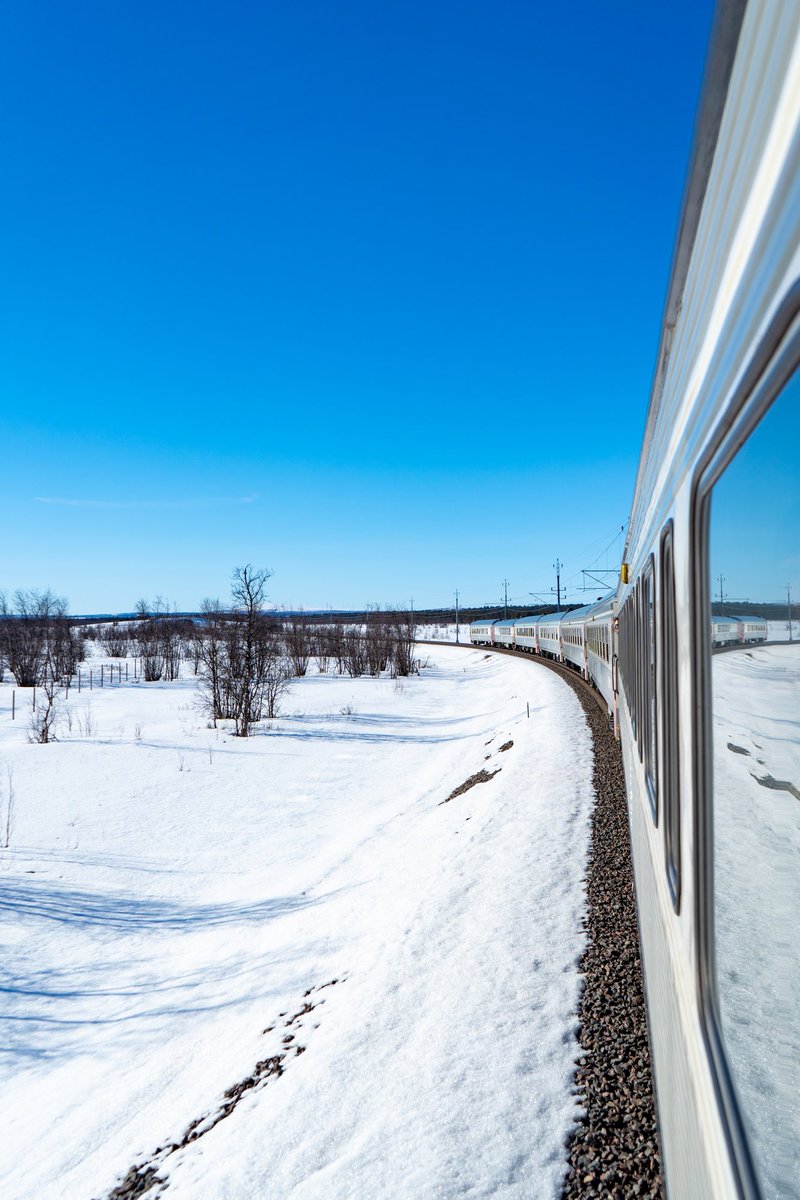ClosertoSpace's tweet photo. Dernière circulation du train de nuit Stockholm - Narvik avant sa suppression.

1 500 km de long, plus de 18h de voyage, maintenant c'est du passé malheureusement, le train de nuit s'arrêtera à Luleå. Avec un peu de chance, ce ne sera que temporaire. https://t.co/m8L8r1eHZz
