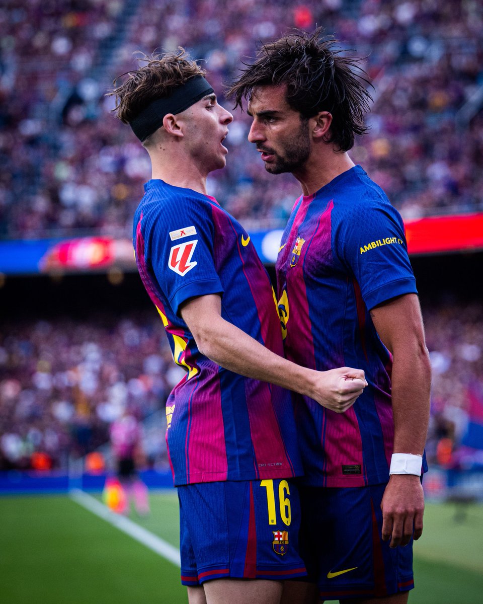 júlia | joan enjoyer tweet media