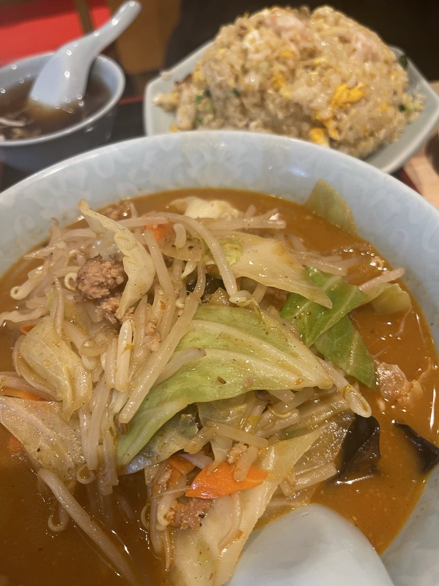 1969V7's tweet photo. 勝利の銀龍にゃーーーーー！ https://t.co/v9qxTR1LTg