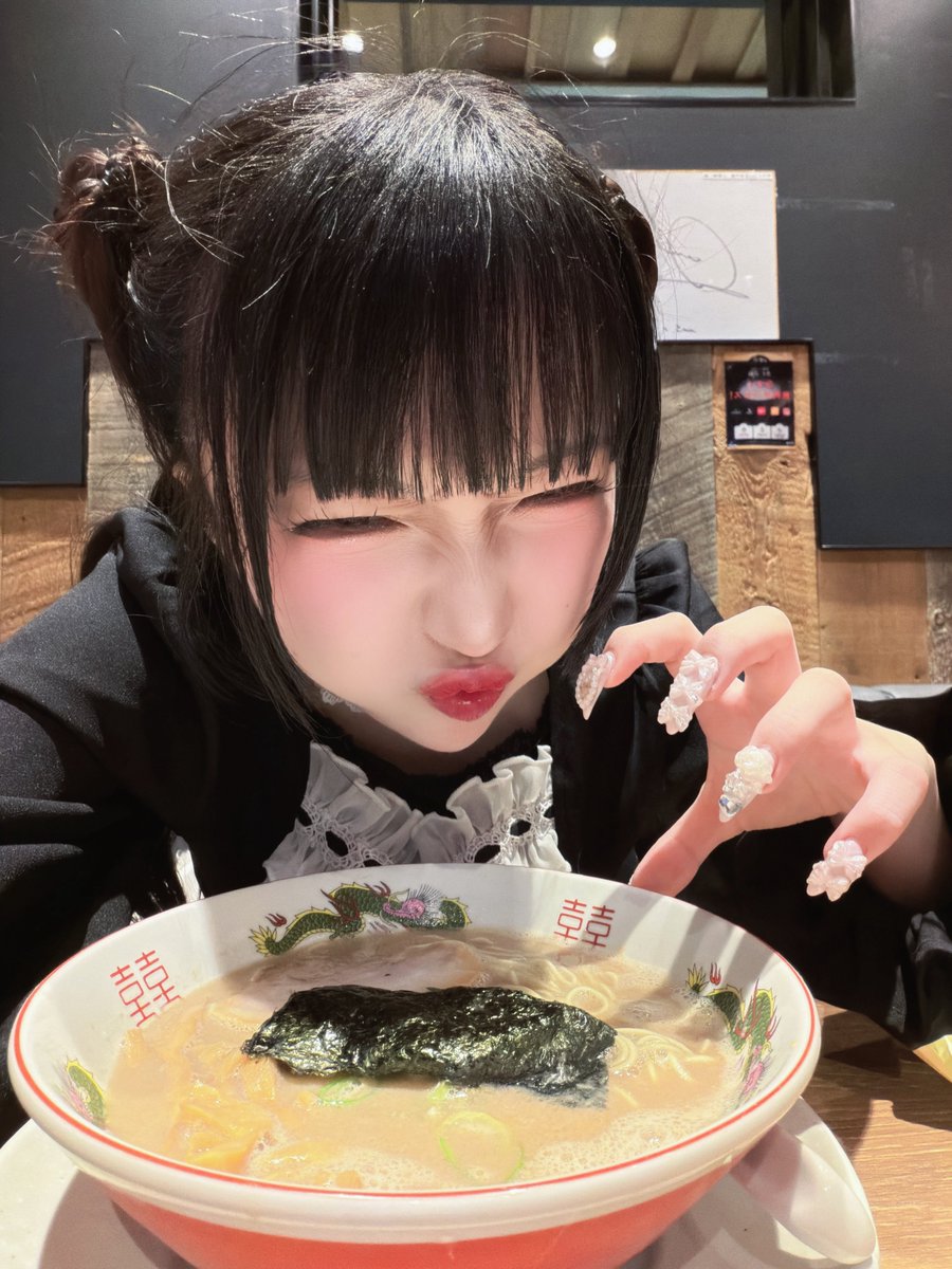 もち tweet media