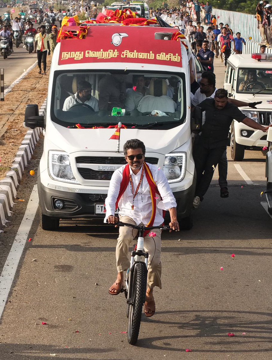 KERALA VIJAY FANS CLUB tweet media