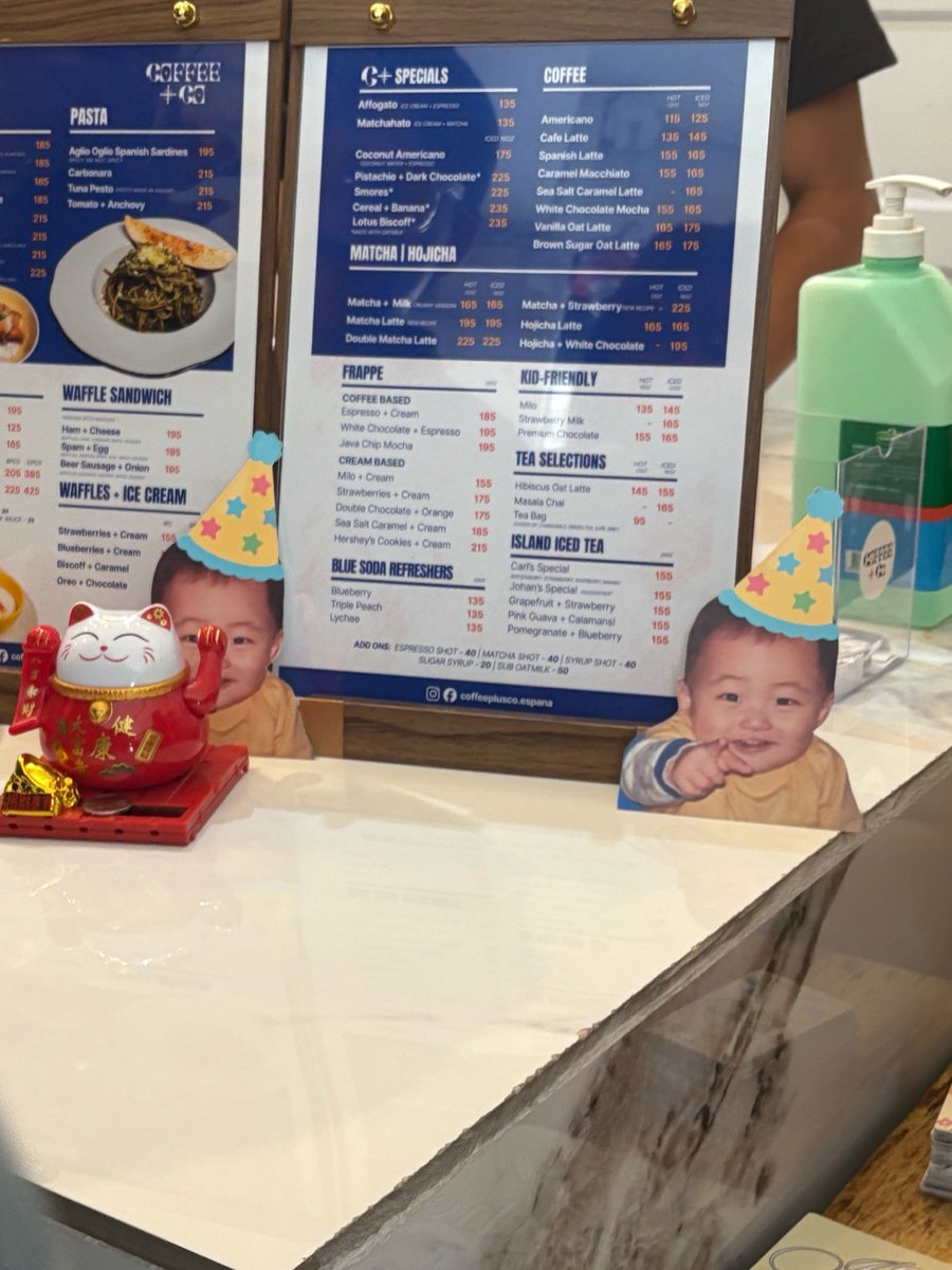 girl kisser stella tweet media