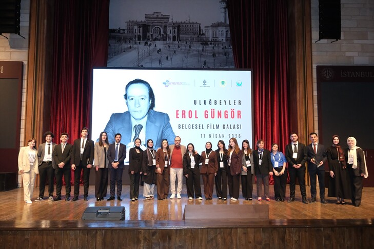 🎬 "Uluğbeyler Erol Güngör" belgeseli, İstanbul Üniversitesi'nde izleyiciyle buluştu v.aa.com.tr/3902688