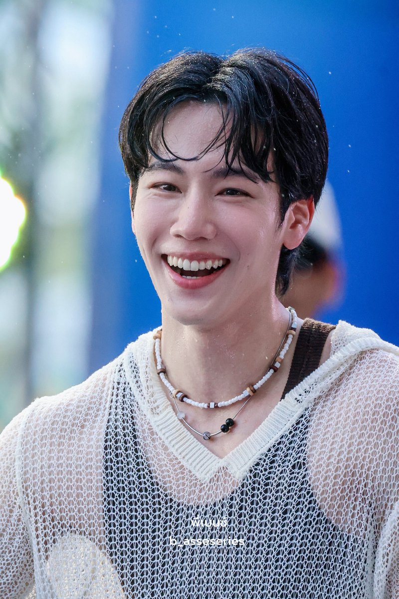 b_asseseries's tweet photo. หล่อแม้มีละอองน้ำ 🥹🥹

YINWAR SONGKRAN AT CTW
 #CTWSongkran26xYinWar
@warwanarat #warwanarat https://t.co/ejE7TnujY0