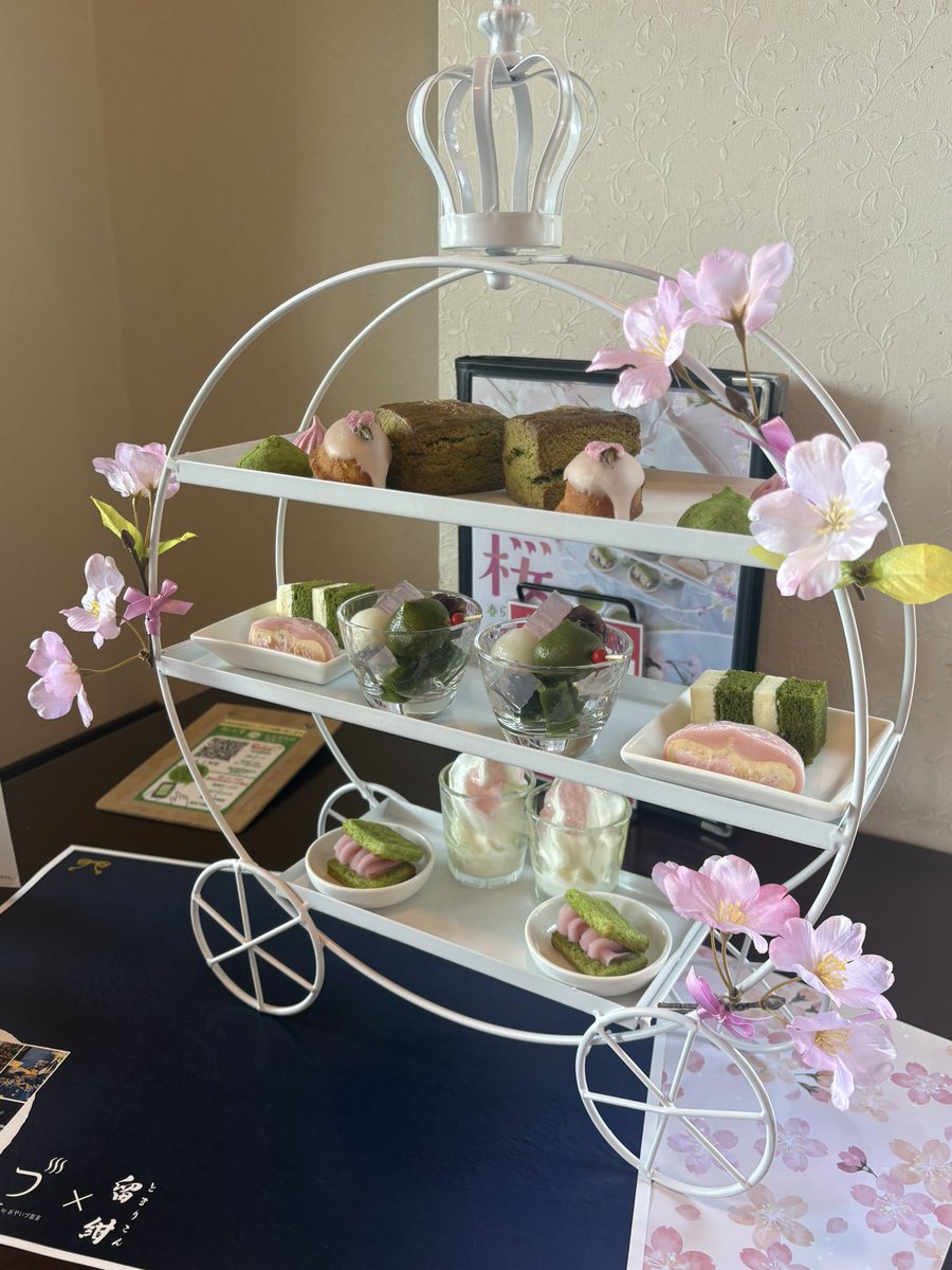 ✧*̣̩アデリー⋆̩☽⋆゜ tweet media