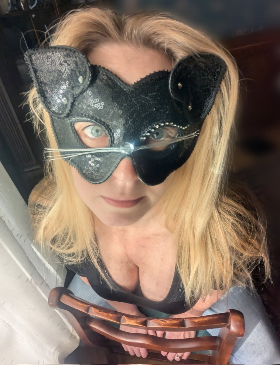 MightbeaMYLF tweet media