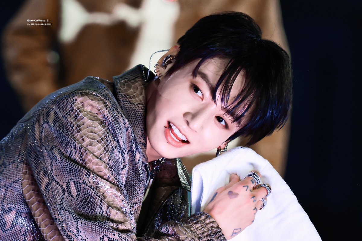 BLACK N WHITE tweet media