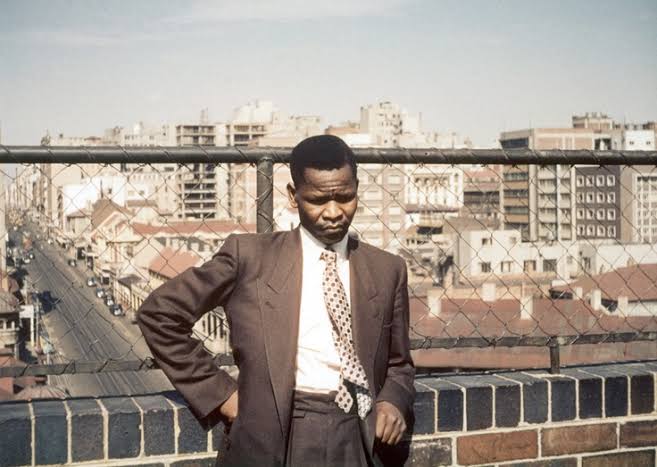 HistorySAZAR's tweet photo. Recently qualified Lawyer - Oliver Tambo, c 1951. After completing a BSc Physics and Mathematics degree and a teachers diploma at the University Fort Hare, Tambo worked as a teacher in the early 1940s. In the late 1940s he decided to quit teaching to pursue a career in law and, more significantly, to dedicate himself full-time to the anti-apartheid struggle. He studied law by correspondence and qualified in 1951. Credit: Jurgan Schadaberg, Beyond The Engeli, SAHO, Wikipedia