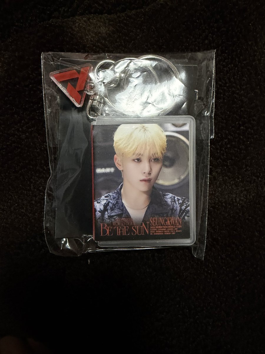 SEVENTEEN セブチ 
 カプセルトイ デジコ Weverse DIGITAL CODE re:CAP 交換
譲   BE THE SUN  スングァン
求    incomplete  スングァン 

交換もしくはincompleteスングァンを買取させて頂きたいです
郵送交換orDxS幕張での交換希望です📮
リプ、DMお待ちしております