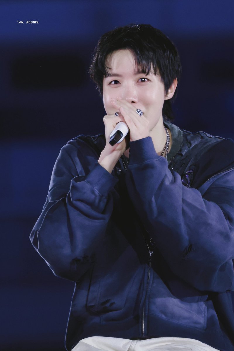 아도니스 Adonis 💫 tweet media