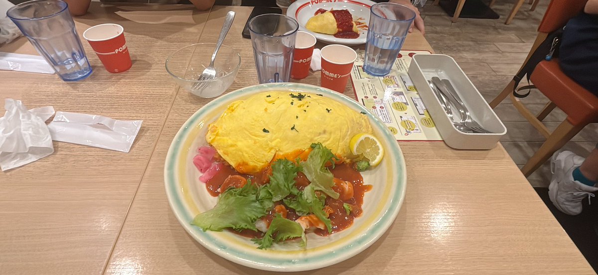 Raytl2c's tweet photo. ポムの樹のLサイズで無事死亡 https://t.co/GSGtBL9Pfo