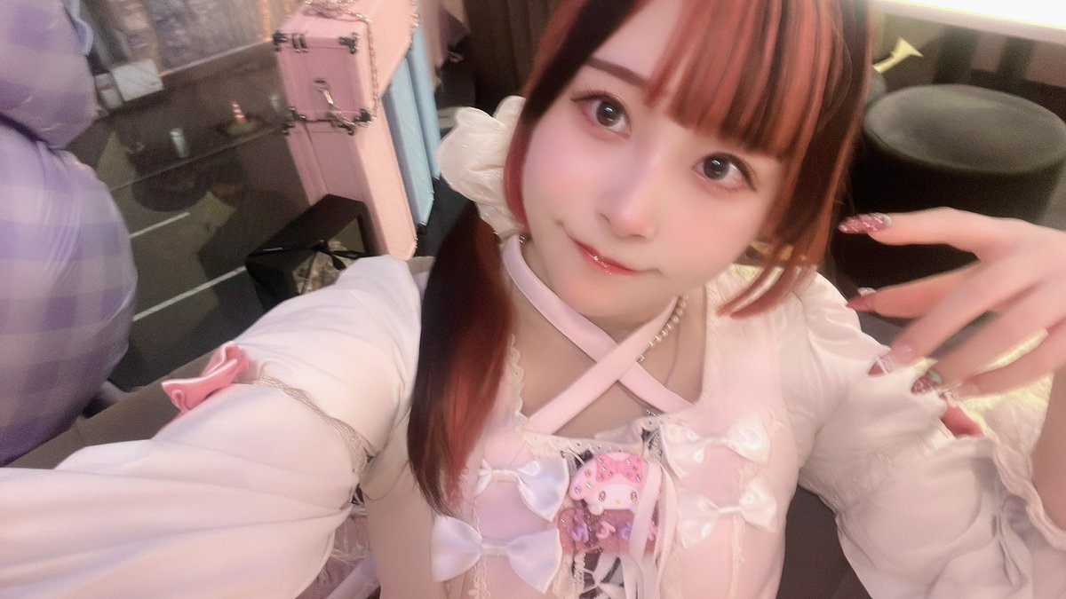 OshiOshi_dayo's tweet photo. おしおし21時オープン🎤💝
⠀
今まで使っていたアカウントが使えなくなってしまったので、🆕アカウントです😞💭‼️
心機一転で頑張っていくので、たくさん見てください❤️‍🔥❤️‍🔥
⠀
@__3rku 🩷@研修生ちゃん🌟
⠀
#OshiOshi #コンセプトカフェ #コンカフェ #コンカフェ嬢 #アイドル #熊本コンカフェ https://t.co/4nguq7VUm6
