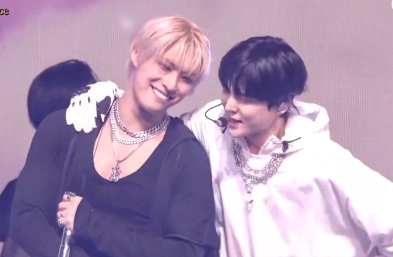 fixonfire 𓆩ᥫ᭡𓆪 * ･ tweet media