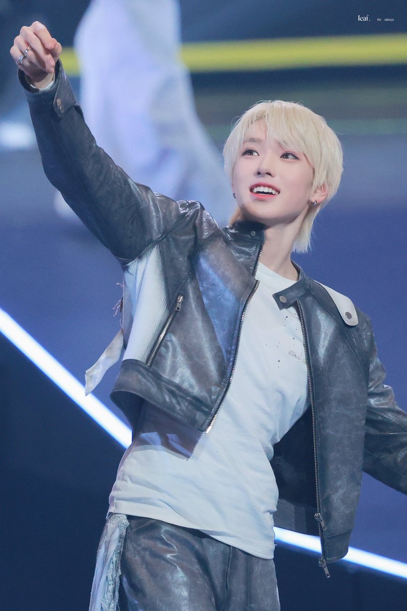 𝐥𝐞𝐚𝐟. tweet media