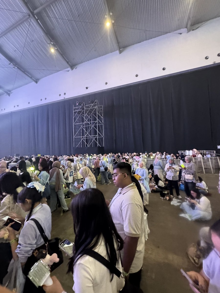 nelina ★ tweet media