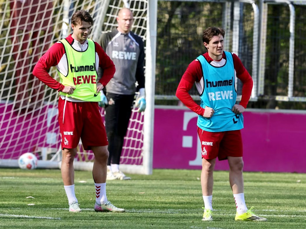 PrinzPoldinho's tweet photo. #AbschlussTraining... #KOESVW https://t.co/N1vRo66Dt0