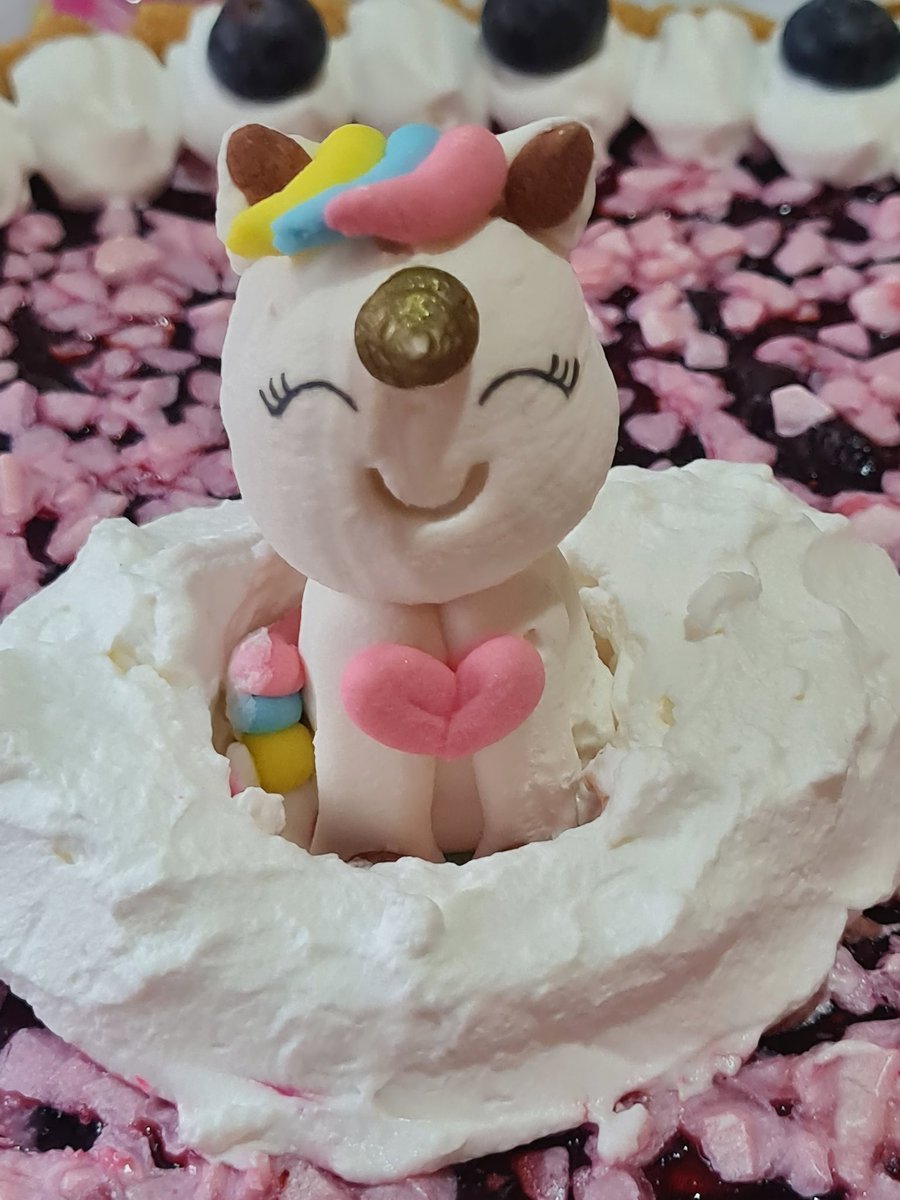 sanja♡ tweet media