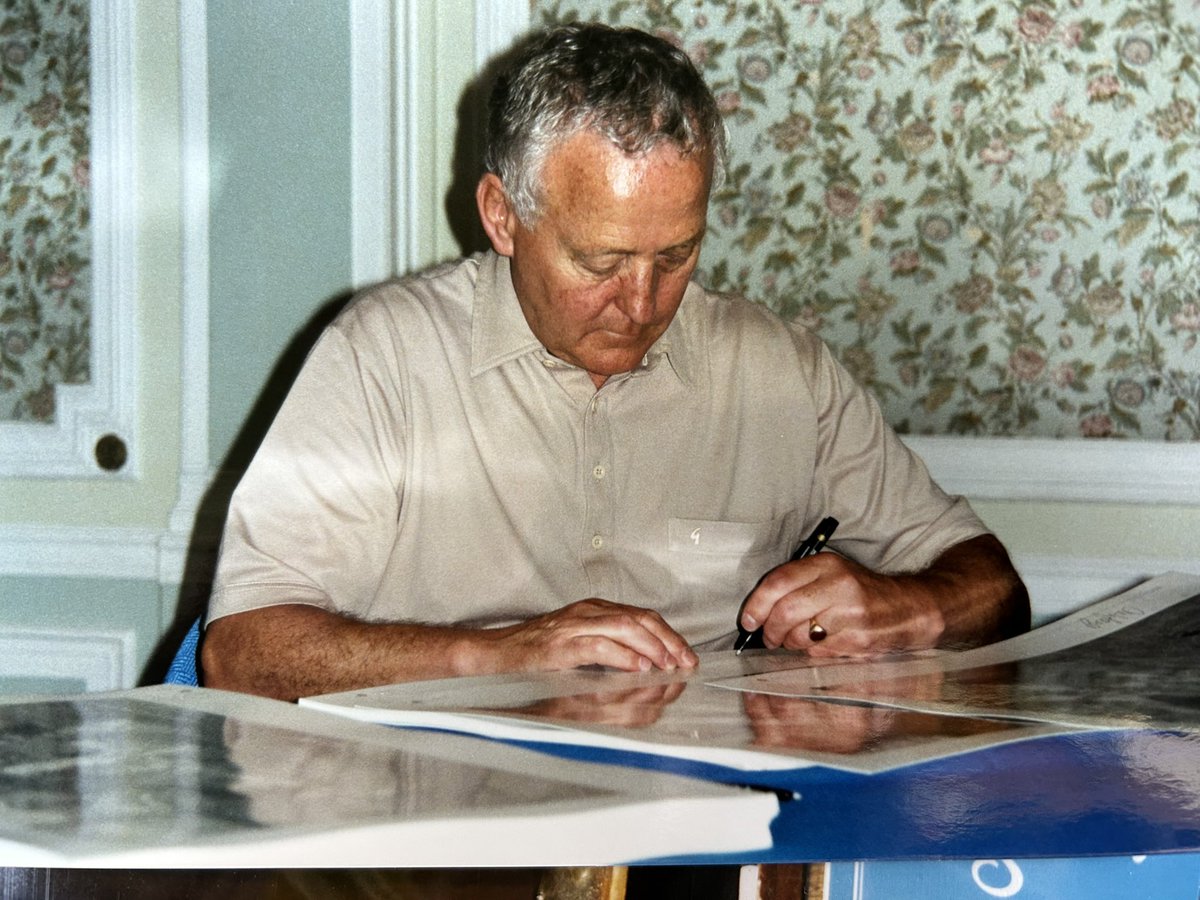 Bluestocking63's tweet image. From an old album I came across in the cupboard. 

Who do you recognise? 

#EFC #Everton #COYB #UTFT