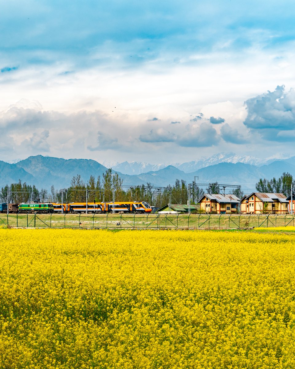 Trains of India 🇮🇳 tweet media