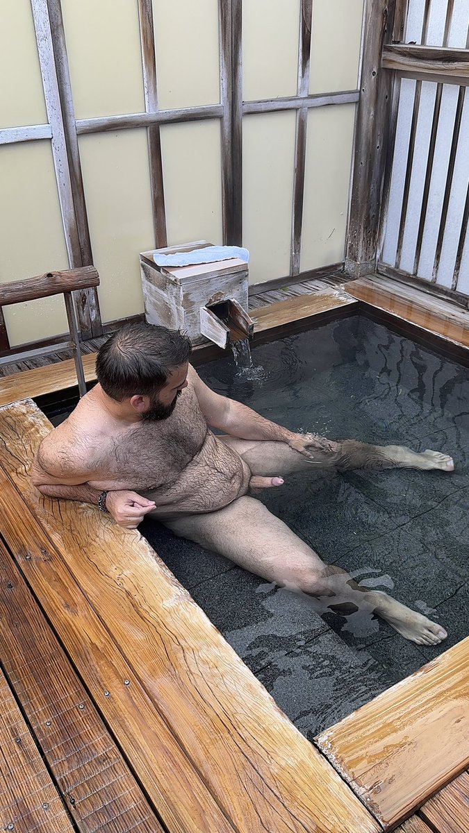 Aizothebear tweet media